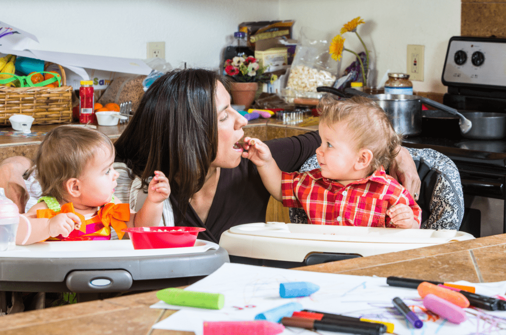 Chaotic mom life, mom who needs powerful mom affirmations.