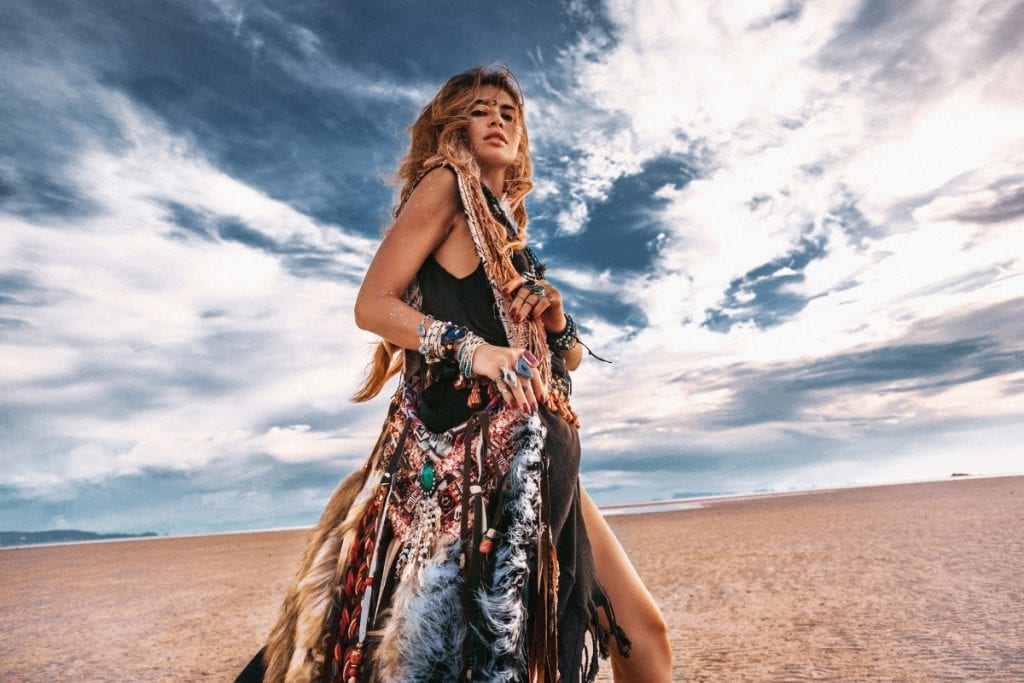 20 Signs of a Free Spirit — What Free-Spirited Woman Means – Wild