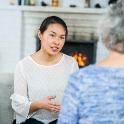 Woman in therapy, know that there are many treatment options for a person who wants to know what's wrong with them